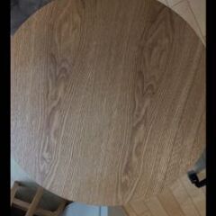 ダイニングテーブルの画像