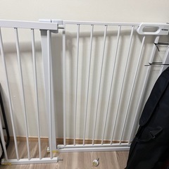 【本日午前までの引き取り限定】突っ張り式ベビーゲートの画像