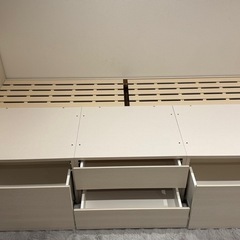 ニトリ　すのこダブル棚・コンセント付きチェストベッドフレームの画像