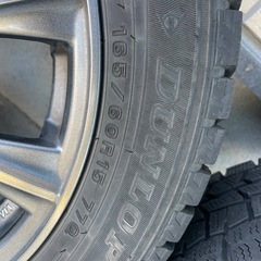 ダイハツタフトコペンムーブ、スズキスペーシアワゴンRなどのアルミホイール付きスタッドレスの画像