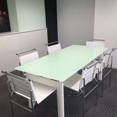 【未経験歓迎｜月23〜28万円】“今から”ITキャリアを掴むインフラエンジニア募集｜大手案件で学べる・資格取得支援つき｜安定して働ける技術職を手に入れませんか？／20代〜30代が活躍中！の画像