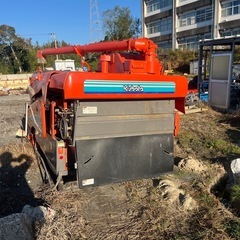 クボタ　コンバインの画像