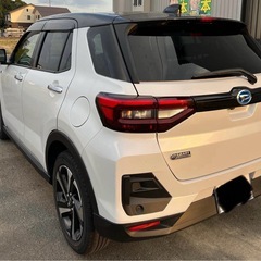 ダイハツ　ロッキー　プレミアムGハイブリッド　上級グレード　令和4年　2万キロ台　早い者勝ちの画像