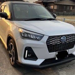 ダイハツ　ロッキー　プレミアムGハイブリッド　上級グレード　令和4年　2万キロ台　早い者勝ちの画像