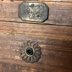 昔の桐箪笥の画像