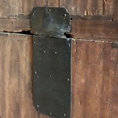 昔の桐箪笥の画像