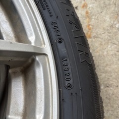 スタッドレスタイヤ　16インチの画像