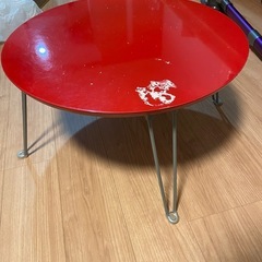 丸テーブルの画像