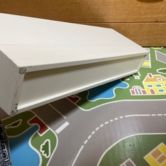 ホワイト スリッパ収納ボックス 3コンパートメント　4足収納　置き型の画像