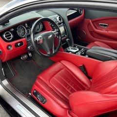 極上車！ 不具合無し！ ベントレーコンチネンタルGT 6.0 W12 黒ボディ 赤革 左ハンドル カスタム 4WD ディーラー車 2012年式！の画像
