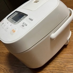 IRIS OHYAMA炊飯器の画像