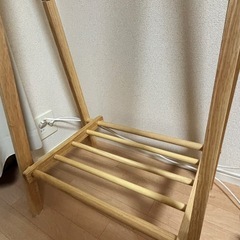 木製ハンガーラックの画像