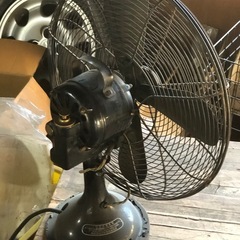 レトロ扇風機の画像