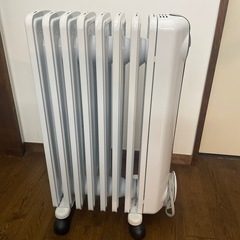 デロンギオイルヒーターJRE0812の画像