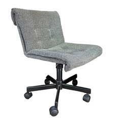 【ジ1120-15】中古美品‼️おしゃれ布地のチェア／キャスター付きで移動もラクラク　の画像