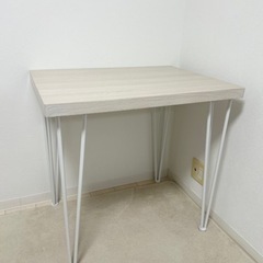 テーブル の画像