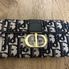 iPhone8plus Dior iPhoneケース付きの画像