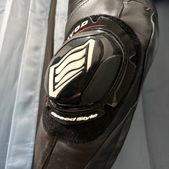 HYOD レザーパンツの画像