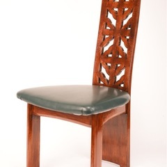 手作りの椅子の画像