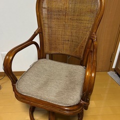 回転椅子の画像