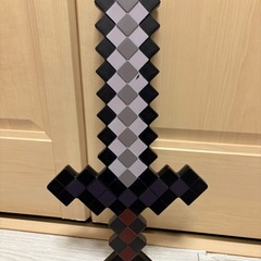 ♻️近日大掃除処分 ※訳あり価格※傷あり※マインクラフト・ネザライトの剣 約50cm クレーンゲーム獲得品❁¨̮の画像