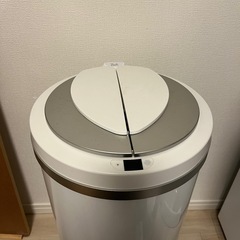 ジータ 電動ゴミ箱の画像