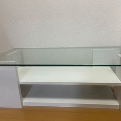 ガラステーブルの画像