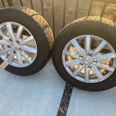 （取引中）スタッドレスタイヤの画像
