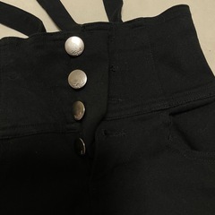美品👑ブラックスキニーサロペット Sサイズの画像