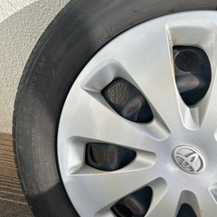 トヨタ ノーマルタイヤ 4本 175 65 15の画像