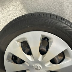 トヨタ ノーマルタイヤ 4本 175 65 15の画像