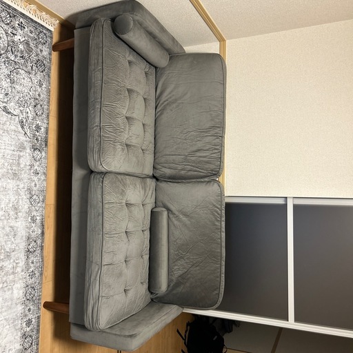 グレー3人がけソファー