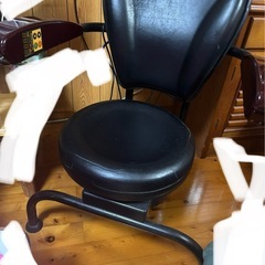 椅子　健康器具　トレーニングマシンの画像