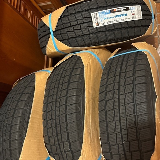 大幅値下げ！今月中！ハイエース新品スタッドレス&ホイール 195 85 R15 