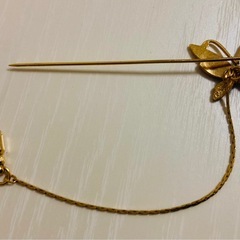 蝶々デザインブローチ（2個）の画像