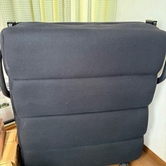 折りたたみベッドの画像