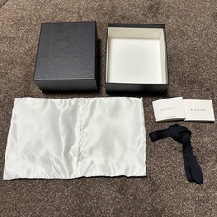 GUCCI ギフトボックス　サテンポーチの画像