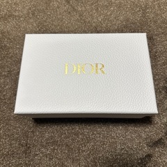 Dior ギフトボックス　ラッピングの画像