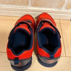 子供用スニーカー19.0cmムースターの画像