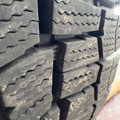 195/60/17冬ダンロップ2本の画像