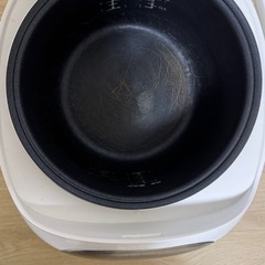 【美品・1年使用】NEOVE 炊飯器 3.5合 NRM-M35A 一人暮らしに◎ 直接受け渡し希望の画像