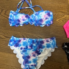 ビキニ4点の画像