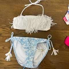 ビキニ4点の画像