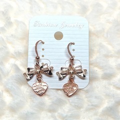 ハンドメイドピアスの画像