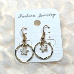 ハンドメイドピアスの画像