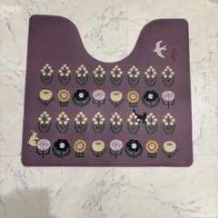 トイレマット　２枚で
の画像