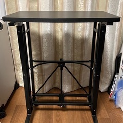 スタンディングデスクの画像