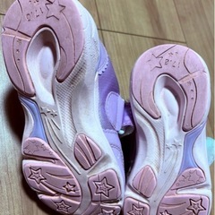 ﾑｰﾝｽﾀｰ 光る靴　17㌢の画像