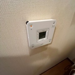 松原市マンション13階　トイレ便座set壁リモコン次の画像