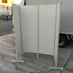 くまねず《姫路》【間仕切り】４枚折りたたみ☆パーテーション☆キャスター付きの画像